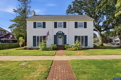 387 SW Court St, Dallas, OR 97338