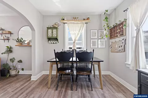 Dining - 489 D St, Independence, OR 97351 photo 1 of 1