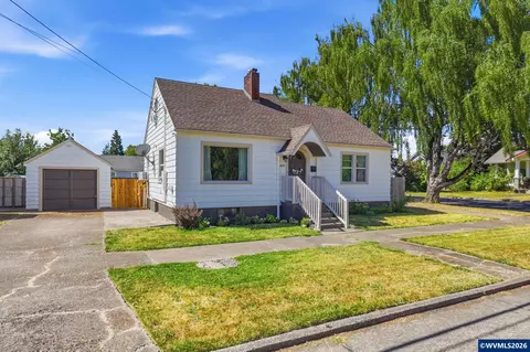 Exterior - 489 D St, Independence, OR 97351 photo 1 of 6