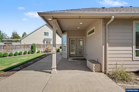 Exterior - 552 SE Arbor Ct, Sublimity, OR 97385 photo 3 of 8