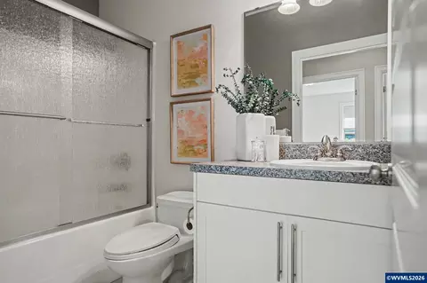 Bath - 552 SE Arbor Ct, Sublimity, OR 97385 photo 1 of 5