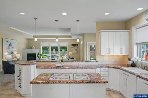 Kitchen - 552 SE Arbor Ct, Sublimity, OR 97385 photo 1 of 7