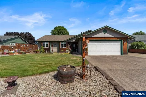 500 N 8th St, Aumsville, OR 97325