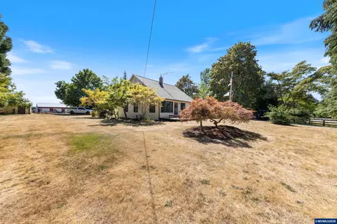 Exterior - 8470 S Sconce Rd, Canby, OR 97013 photo 3 of 11
