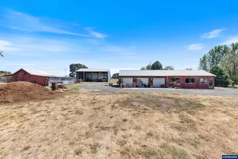 Exterior - 8470 S Sconce Rd, Canby, OR 97013 photo 5 of 11