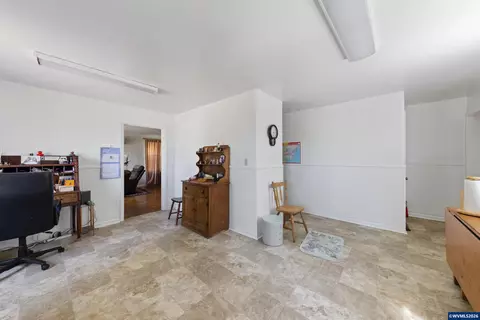 Entry Way - 8470 S Sconce Rd, Canby, OR 97013 photo 1 of 3