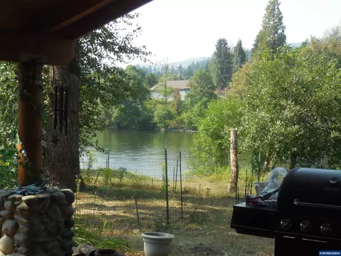 View/Area - 341 Locust St, Lyons, OR 97358 photo 2 of 3
