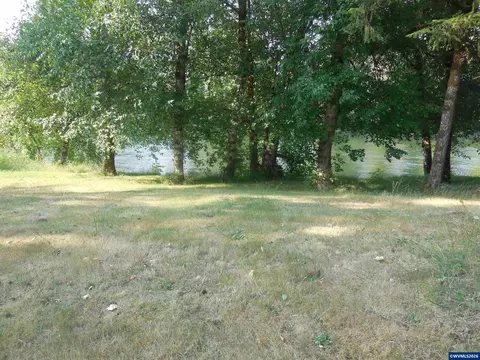 Exterior - 341 Locust St, Lyons, OR 97358 photo 8 of 10