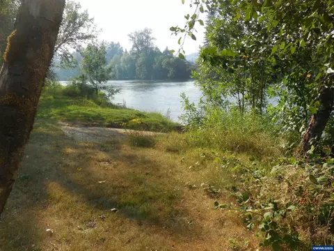 View/Area - 341 Locust St, Lyons, OR 97358 photo 3 of 3