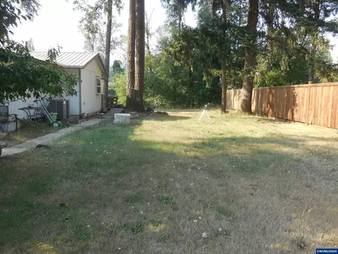 Exterior - 341 Locust St, Lyons, OR 97358 photo 10 of 10