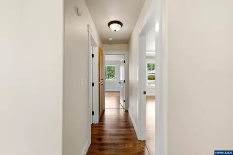 Entry Way - 2485 Equestrian Lp Lp S, Salem, OR 97305 photo 2 of 2