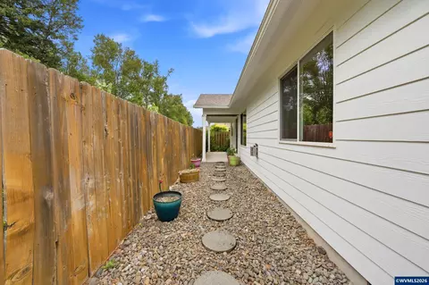 Exterior - 2485 Equestrian Lp Lp S, Salem, OR 97305 photo 4 of 5