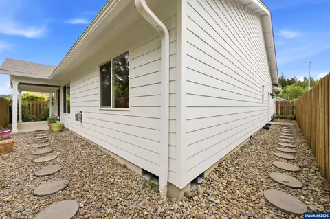 Exterior - 2485 Equestrian Lp Lp S, Salem, OR 97305 photo 5 of 5