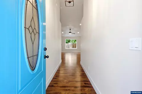 Entry Way - 2485 Equestrian Lp Lp S, Salem, OR 97305 photo 1 of 2