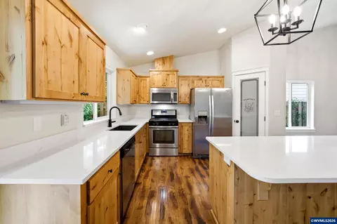 Kitchen - 2485 Equestrian Lp Lp S, Salem, OR 97305 photo 1 of 3