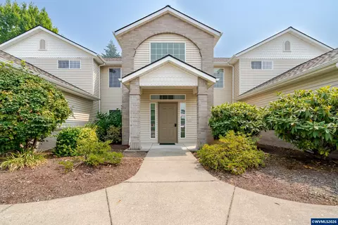 82 Weldwood Dr, Lebanon, OR 97355