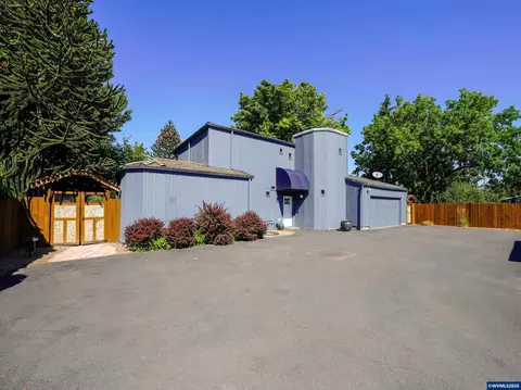 2613 Front St NE, Salem, OR 97301