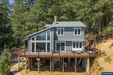 34935 Northernwood Dr, Brownsville, OR 97327