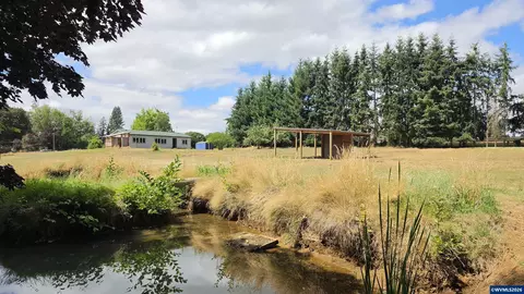 34125 E Lacomb Rd, Lebanon, OR 97355