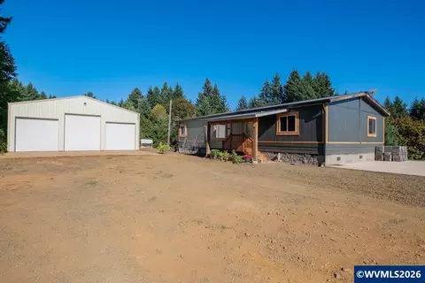 660 Harrington Rd, Falls City, OR 97344