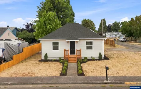 711 W Grant St, Lebanon, OR 97355
