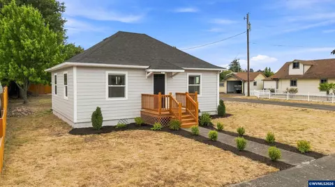711 W Grant St, Lebanon, OR 97355