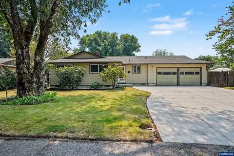970 NW Cypress Ave, Corvallis, OR 97330