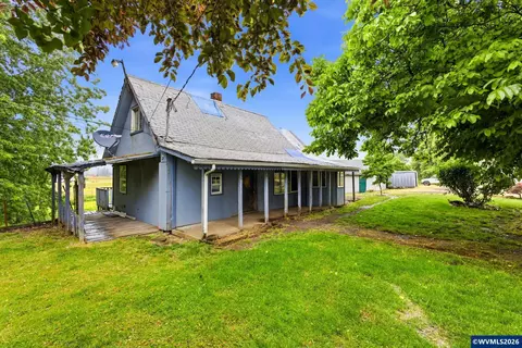 1715 Cascade Dr, Lebanon, OR 97355