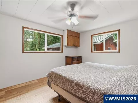 Bedroom - 27009 Cecil Ln, Alsea, OR 97324 photo 1 of 6