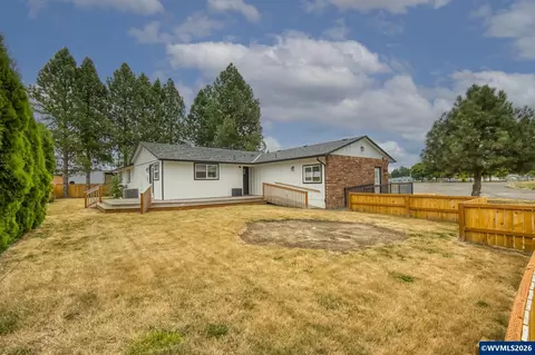 1656 NE Mcdaniel Ln, Mcminnville, OR 97128