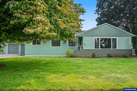874 W Ida St, Stayton, OR 97383