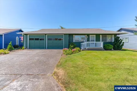 1465 Thompson Rd, Woodburn, OR 97071