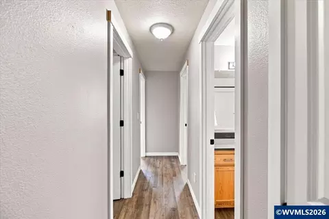 Entry Way - 5359 Holly Lp Lp SE, Turner, OR 97392 photo 6 of 6