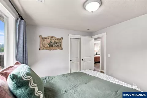 Bedroom - 5359 Holly Lp Lp SE, Turner, OR 97392 photo 2 of 5