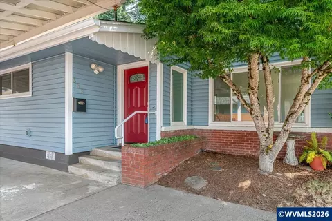 389 W Washington St, Stayton, OR 97383