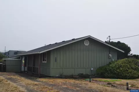 1101 NW Pacific Way, Waldport, OR 97394
