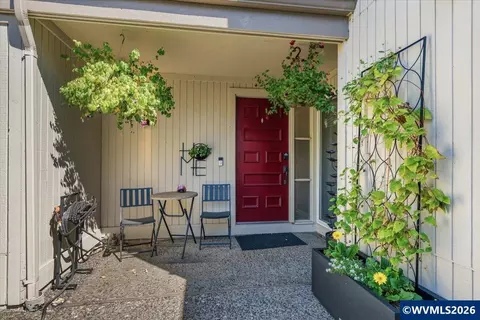 1871 Lexington Cir SE, Salem, OR 97306