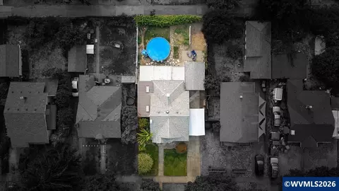 View/Area - 1915 5th St NE, Salem, OR 97301 photo 2 of 3