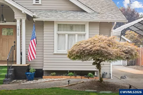 Exterior - 1915 5th St NE, Salem, OR 97301 photo 3 of 8