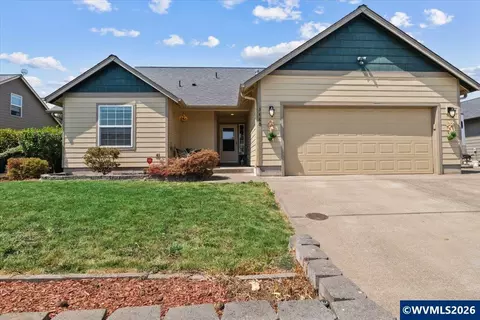 3480 Bald Eagle Dr, Lebanon, OR 97355