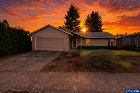 5295 Red Leaf Dr S, Salem, OR 97306