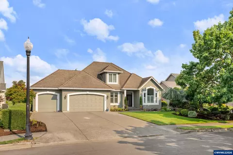 2320 Miller Farm Rd, Woodburn, OR 97071