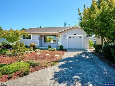 1104 Stanfield Rd, Woodburn, OR 97071