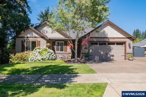 1523 E Jefferson St, Stayton, OR 97383