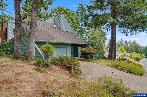 3807 NW Jameson Dr, Corvallis, OR 97330