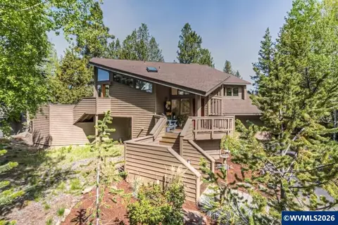 17926 Playoff Ln, Sunriver, OR 97707