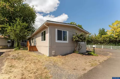 5055 NElliott Cir #8, Corvallis, OR 97330