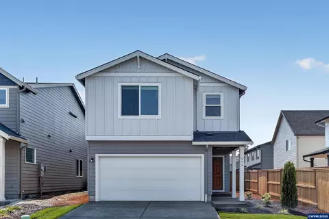 541 Spring Bl Bl, Woodburn, OR 97071