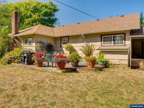 5795 S Santiam Hwy, Lebanon, OR 97355