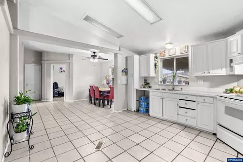 930 Mahan Lp Lp, Gervais, OR 97026 photo 9